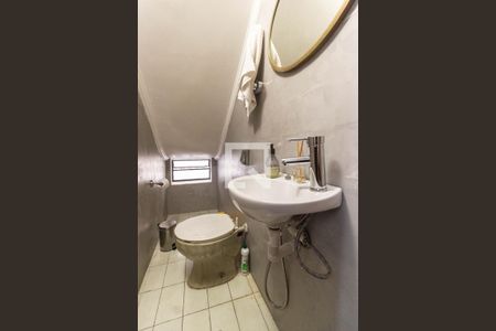 Casa à venda com 134m², 3 quartos e 3 vagas Casa à venda com 134m², 3 quartos e 3 vagasLavabo