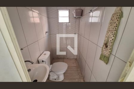 Banheiro de casa para alugar com 1 quarto, 25m² em Jardim Goncalves, Itaquaquecetuba