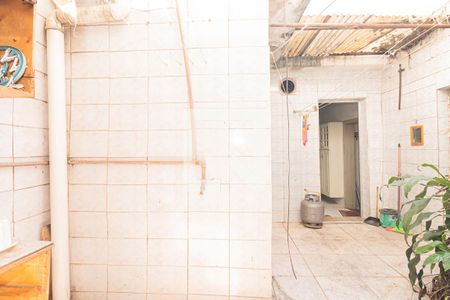 Casa à venda com 250m², 2 quartos e 2 vagasÁrea de serviço segundo andar 