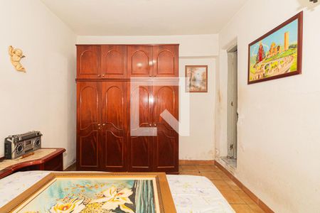 Casa à venda com 250m², 2 quartos e 2 vagasQuarto 2 segundo andar