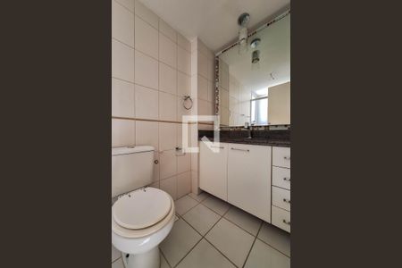 Apartamento à venda com 70m², 2 quartos e 1 vaga Apartamento à venda com 70m², 2 quartos e 1 vagaBanheiro da Suíte