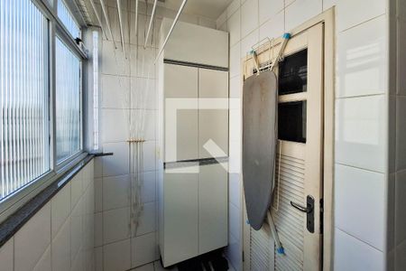 Apartamento à venda com 70m², 2 quartos e 1 vaga Apartamento à venda com 70m², 2 quartos e 1 vagaÁrea de Serviço