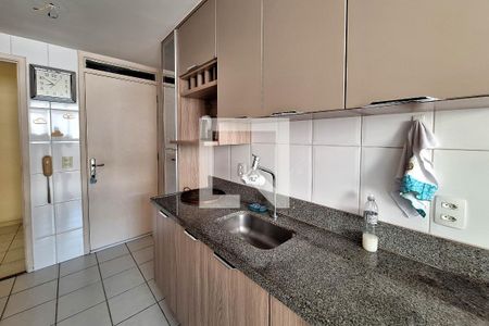 Apartamento à venda com 70m², 2 quartos e 1 vaga Apartamento à venda com 70m², 2 quartos e 1 vagaCozinha