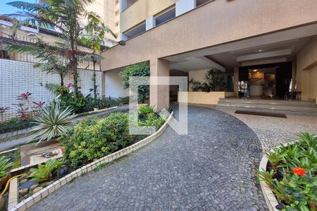 Apartamento à venda com 70m², 2 quartos e 1 vaga Apartamento à venda com 70m², 2 quartos e 1 vagaFachada e portaria