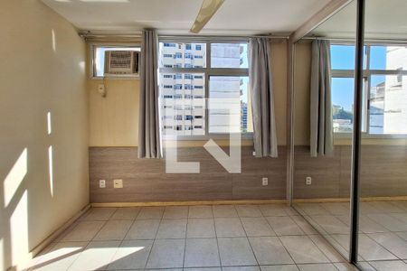 Apartamento à venda com 70m², 2 quartos e 1 vaga Apartamento à venda com 70m², 2 quartos e 1 vagaSuíte