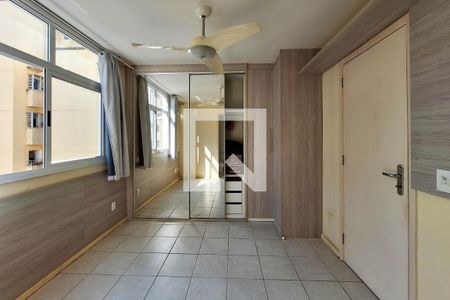 Apartamento à venda com 70m², 2 quartos e 1 vaga Apartamento à venda com 70m², 2 quartos e 1 vagaSuíte