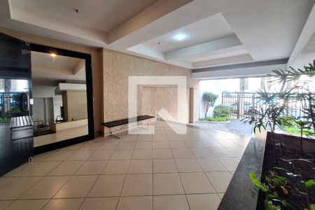 Apartamento à venda com 70m², 2 quartos e 1 vaga Apartamento à venda com 70m², 2 quartos e 1 vagaFachada e portaria