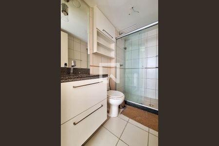 Apartamento à venda com 70m², 2 quartos e 1 vaga Apartamento à venda com 70m², 2 quartos e 1 vagaBanheiro Social