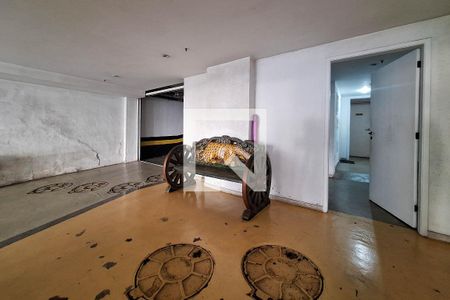 Apartamento à venda com 70m², 2 quartos e 1 vaga Apartamento à venda com 70m², 2 quartos e 1 vagaFachada e portaria