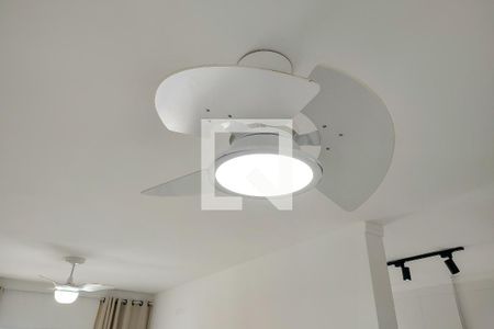 Sala de apartamento para alugar com 2 quartos, 72m² em Guilhermina, Praia Grande