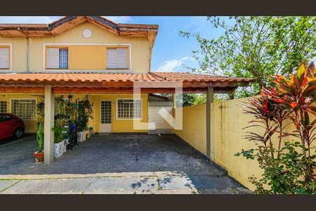 Casa de condomínio para alugar com 90m², 2 quartos e 2 vagas Casa de condomínio para alugar com 90m², 2 quartos e 2 vagasFachada da casa