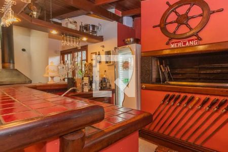 Casa à venda com 319m², 4 quartos e 4 vagas Casa à venda com 319m², 4 quartos e 4 vagasCozinha