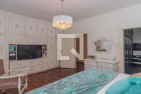 Casa à venda com 319m², 4 quartos e 4 vagas Casa à venda com 319m², 4 quartos e 4 vagasQuarto