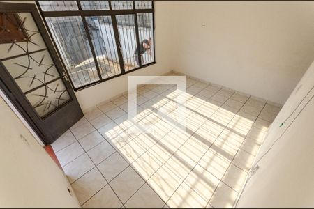 Sala de casa para alugar com 2 quartos, 150m² em Vila Zat, São Paulo
