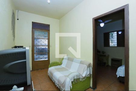 Casa à venda com 3 quartos, 246m² em Passo d’Areia, Porto Alegre