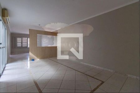 Casa à venda com 3 quartos, 312m² em Passo d’Areia, Porto Alegre