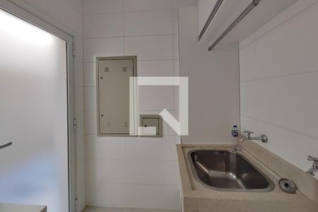 Casa de condomínio à venda com 351m², 3 quartos e 4 vagas Casa de condomínio à venda com 351m², 3 quartos e 4 vagasÁrea de Serviço