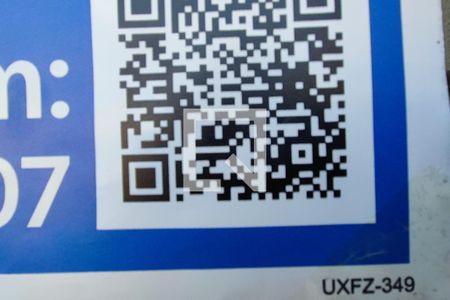 Casa de condomínio à venda com 351m², 3 quartos e 4 vagas Casa de condomínio à venda com 351m², 3 quartos e 4 vagasPLACA INSTALADA NA FACHADA