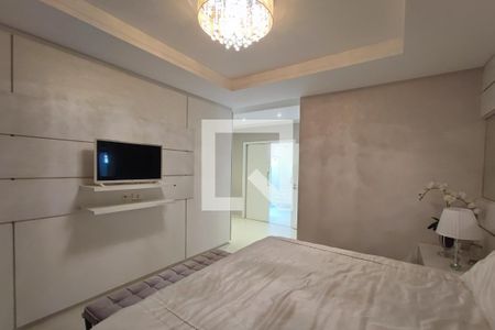 Casa de condomínio à venda com 351m², 3 quartos e 4 vagas Casa de condomínio à venda com 351m², 3 quartos e 4 vagasQuarto Suíte