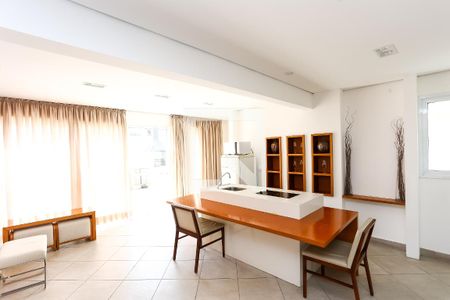 Apartamento à venda com 38m², 1 quarto e 1 vaga Apartamento à venda com 38m², 1 quarto e 1 vagaÁrea comum - Salão de festas