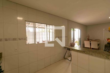 Casa para alugar com 300m², 4 quartos e 3 vagas Casa para alugar com 300m², 4 quartos e 3 vagasCozinha