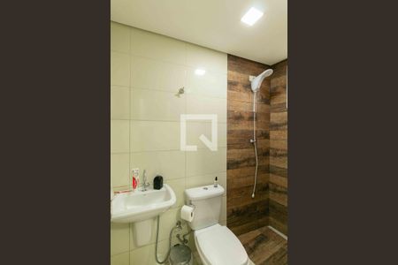 Casa para alugar com 300m², 4 quartos e 3 vagas Casa para alugar com 300m², 4 quartos e 3 vagasBanheiro Social 2