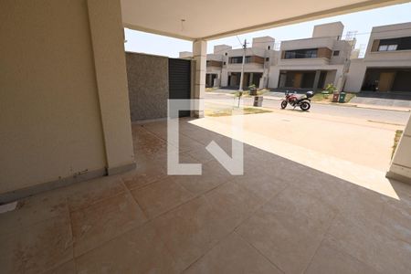 Casa de condomínio para alugar com 181m², 4 quartos e 2 vagas Casa de condomínio para alugar com 181m², 4 quartos e 2 vagasÁrea externa
