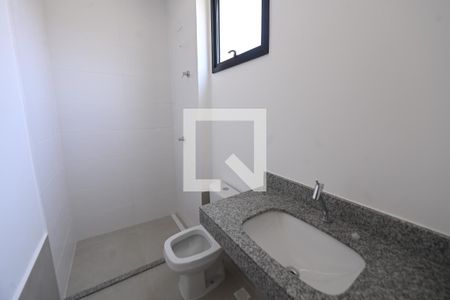 Casa de condomínio para alugar com 181m², 4 quartos e 2 vagas Casa de condomínio para alugar com 181m², 4 quartos e 2 vagasBanheiro Quarto 2