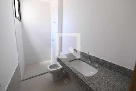 Casa de condomínio para alugar com 181m², 4 quartos e 2 vagas Casa de condomínio para alugar com 181m², 4 quartos e 2 vagasBanheiro Quarto 2