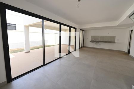 Casa de condomínio para alugar com 181m², 4 quartos e 2 vagas Casa de condomínio para alugar com 181m², 4 quartos e 2 vagasSala