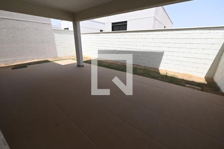 Casa de condomínio para alugar com 181m², 4 quartos e 2 vagas Casa de condomínio para alugar com 181m², 4 quartos e 2 vagasÁrea externa