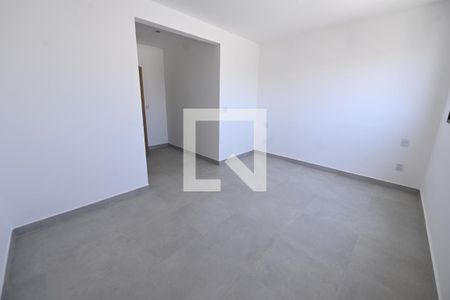 Casa de condomínio para alugar com 181m², 4 quartos e 2 vagas Casa de condomínio para alugar com 181m², 4 quartos e 2 vagasQuarto