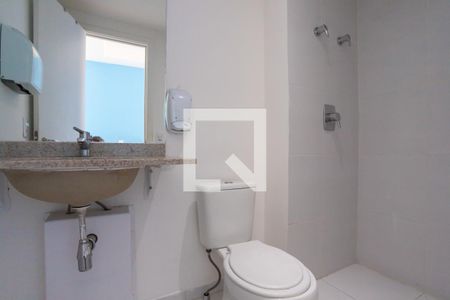Banheiro  de kitnet/studio para alugar com 1 quarto, 23m² em Sé, São Paulo