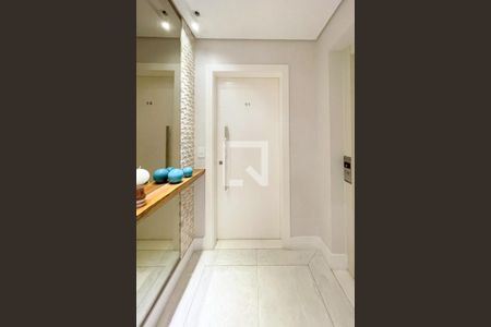 Apartamento à venda com 130m², 3 quartos e 2 vagasHall