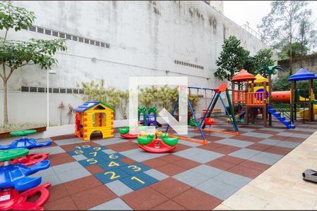 Apartamento à venda com 130m², 3 quartos e 2 vagasÁrea comum - Playground