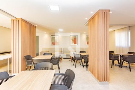 Apartamento para alugar com 63m², 2 quartos e 1 vagaÁrea comum - Salão de festas