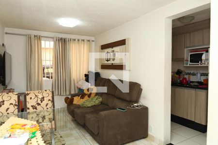 Sala de apartamento para alugar com 2 quartos, 49m² em Vila Carmosina, São Paulo