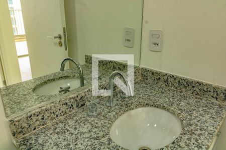 Apartamento para alugar com 57m², 2 quartos e 1 vaga Apartamento para alugar com 57m², 2 quartos e 1 vagaBanheiro 2