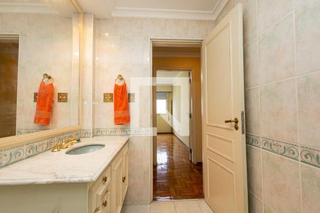 Apartamento à venda com 252m², 4 quartos e 3 vagasBanheiro Social