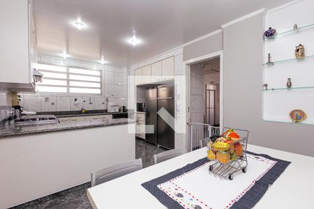 Apartamento à venda com 252m², 4 quartos e 3 vagasCozinha