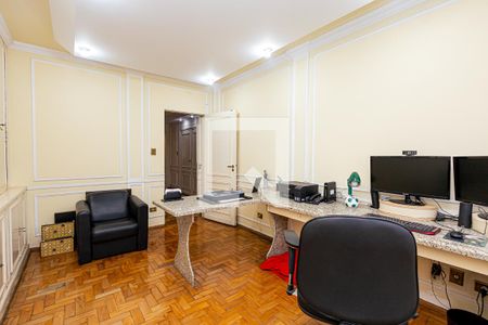 Apartamento à venda com 252m², 4 quartos e 3 vagasEscritório