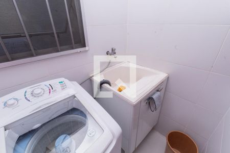 Apartamento à venda com 48m², 2 quartos e 1 vagaCozinha e Área de Serviço