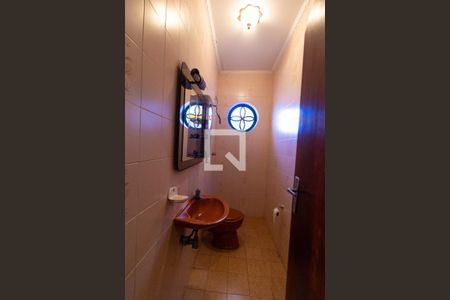 Casa à venda com 236m², 3 quartos e 4 vagas Casa à venda com 236m², 3 quartos e 4 vagasBanheiro 02