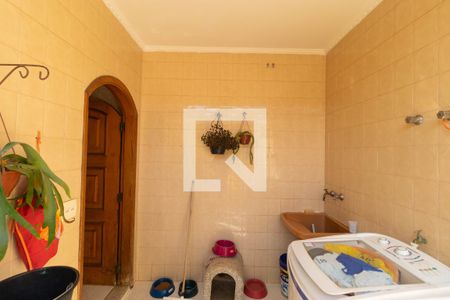 Casa à venda com 236m², 3 quartos e 4 vagas Casa à venda com 236m², 3 quartos e 4 vagasÁrea de Serviço