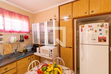 Casa à venda com 236m², 3 quartos e 4 vagas Casa à venda com 236m², 3 quartos e 4 vagasCozinha