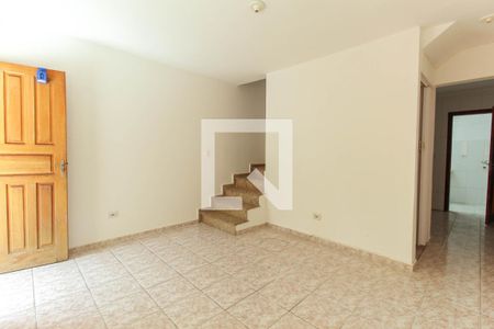Sala de casa de condomínio para alugar com 2 quartos, 60m² em Cidade Líder, São Paulo
