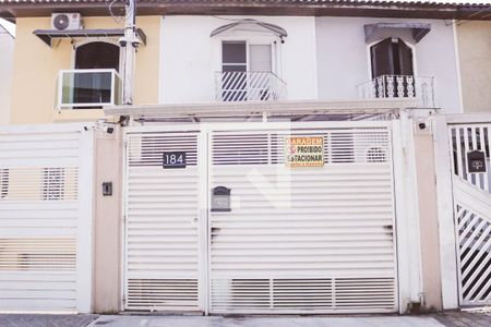 Casa à venda com 145m², 3 quartos e 3 vagasFachada