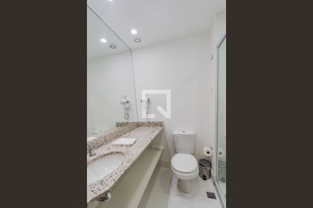 Banheiro de kitnet/studio à venda com 1 quarto, 39m² em Partenon, Porto Alegre