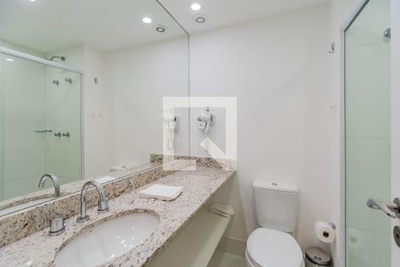 Banheiro de kitnet/studio à venda com 1 quarto, 39m² em Partenon, Porto Alegre