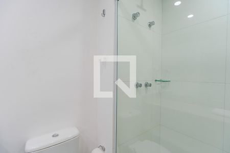 Banheiro de kitnet/studio à venda com 1 quarto, 39m² em Partenon, Porto Alegre